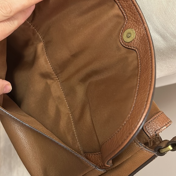 Fossil Peyton Pebble leather Double Flap crossbody bag in Cognac color - Picture 8 of 16